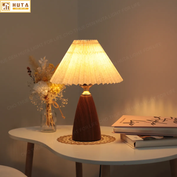 Cho Thuê Đèn Ngủ Thân Kim Loại Mã T10 | Decor Không Gian | Chao Xếp Ly