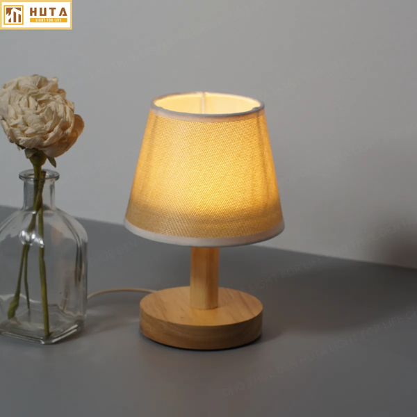 Cho Thuê Đèn Decor Thân Gỗ Mã G9 | Thiết Kế Nhỏ Gọn | Decor Sự Kiện