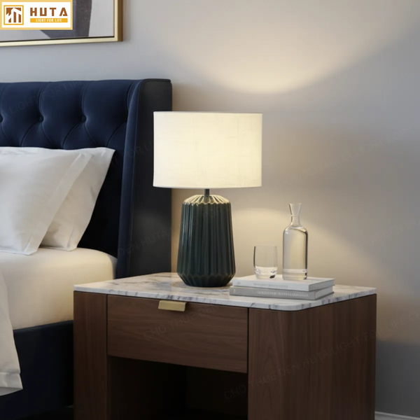 Cho Thuê Đèn Ngủ Thân Gốm Sứ Mã S17 | Decor Sự Kiện | Ánh Sáng Vàng