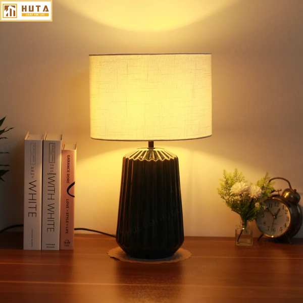 Cho Thuê Đèn Ngủ Thân Gốm Sứ Mã S17 | Decor Sự Kiện | Ánh Sáng Vàng