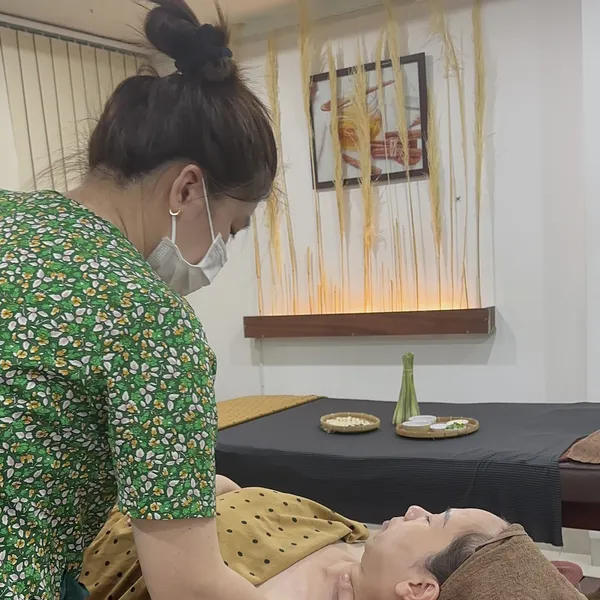 Massage MẶT nguyên liệu THẢO MỘC