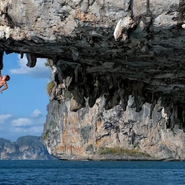 Cat Ba Rock Climbing