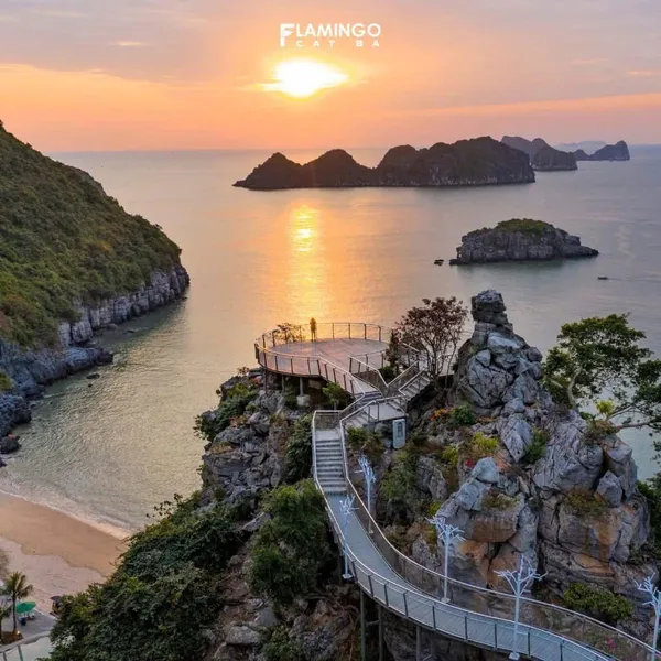SUNRISE LAN HA BAY OF HALF DAY TOUR - CAT BA ISLAND