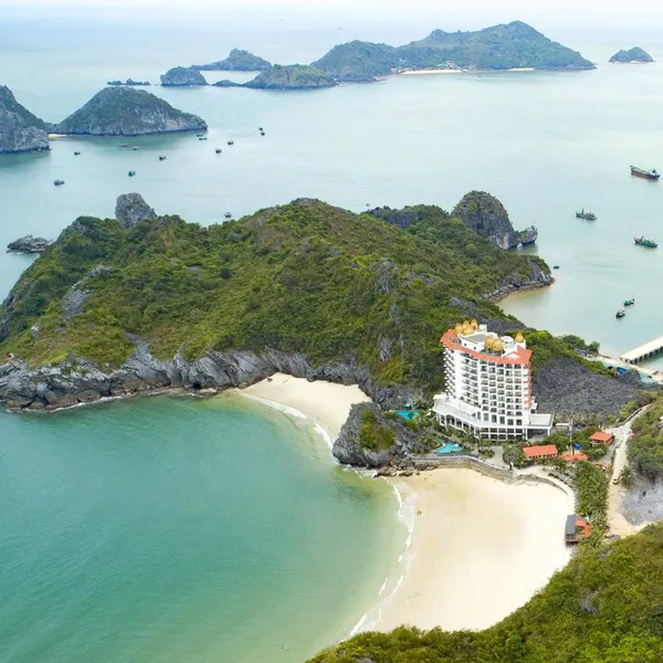 TOUR LAN HA BAY 1 DAY BOAT FROM CAT BA ISLAND