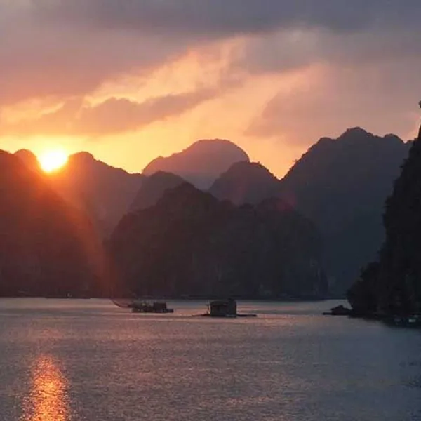  NGẮM BÌNH MINH VỊNH LAN HẠ - ĐẢO CÁT BÀ