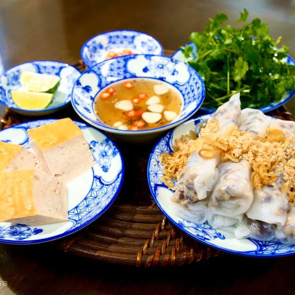 Hanoi Street Food Tour & Egg Coffee Class (3.5 Hours Walking Tour)