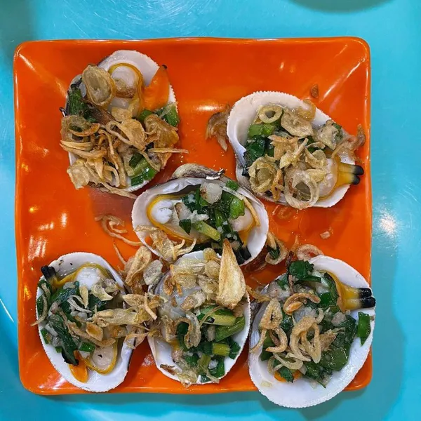 Private Hanoi Seafood Tasting And Walking Tour