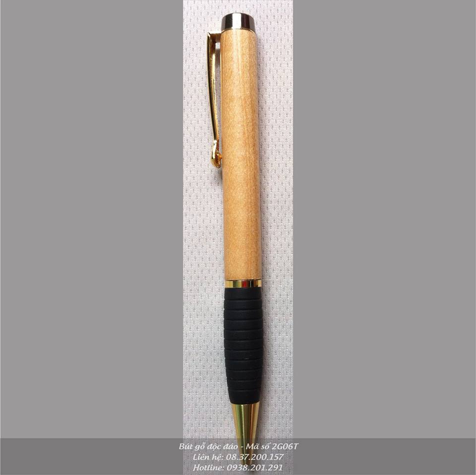Bút gỗ đẹp khắc tên khắc logo công ty làm quà tặng Bút gỗ đẹp khắc tên khắc logo công ty làm quà tặng