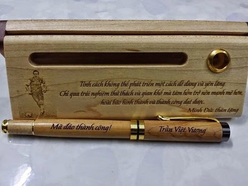 Hộp đựng viết trang trọng