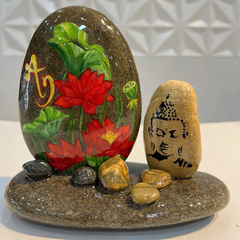 Quà tặng sỏi nghệ thuật độc nhất - không đụng hàng Quà tặng sỏi nghệ thuật độc nhất - không đụng hàng