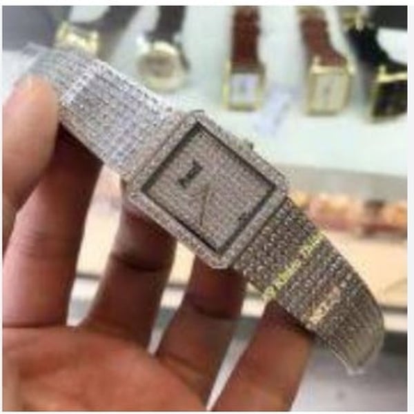 Thay Kính Đồng Hồ PIAGET Uy Tín TPHCM - Lấy Liền Giá Tốt