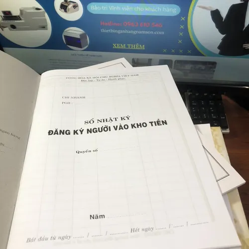 Sổ nhật ký đăng ký người vào kho tiền