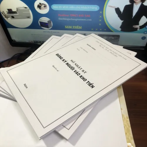 Sổ nhật ký đăng ký người vào kho tiền