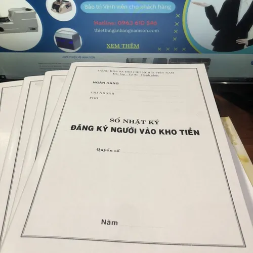 Sổ nhật ký đăng ký người vào kho tiền