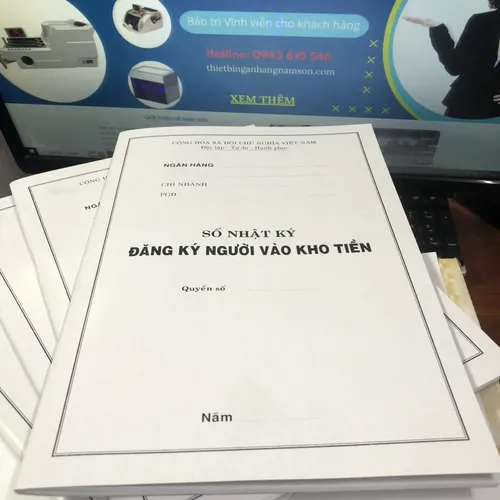 Sổ nhật ký đăng ký người vào kho tiền