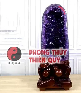 Động thạch anh tím