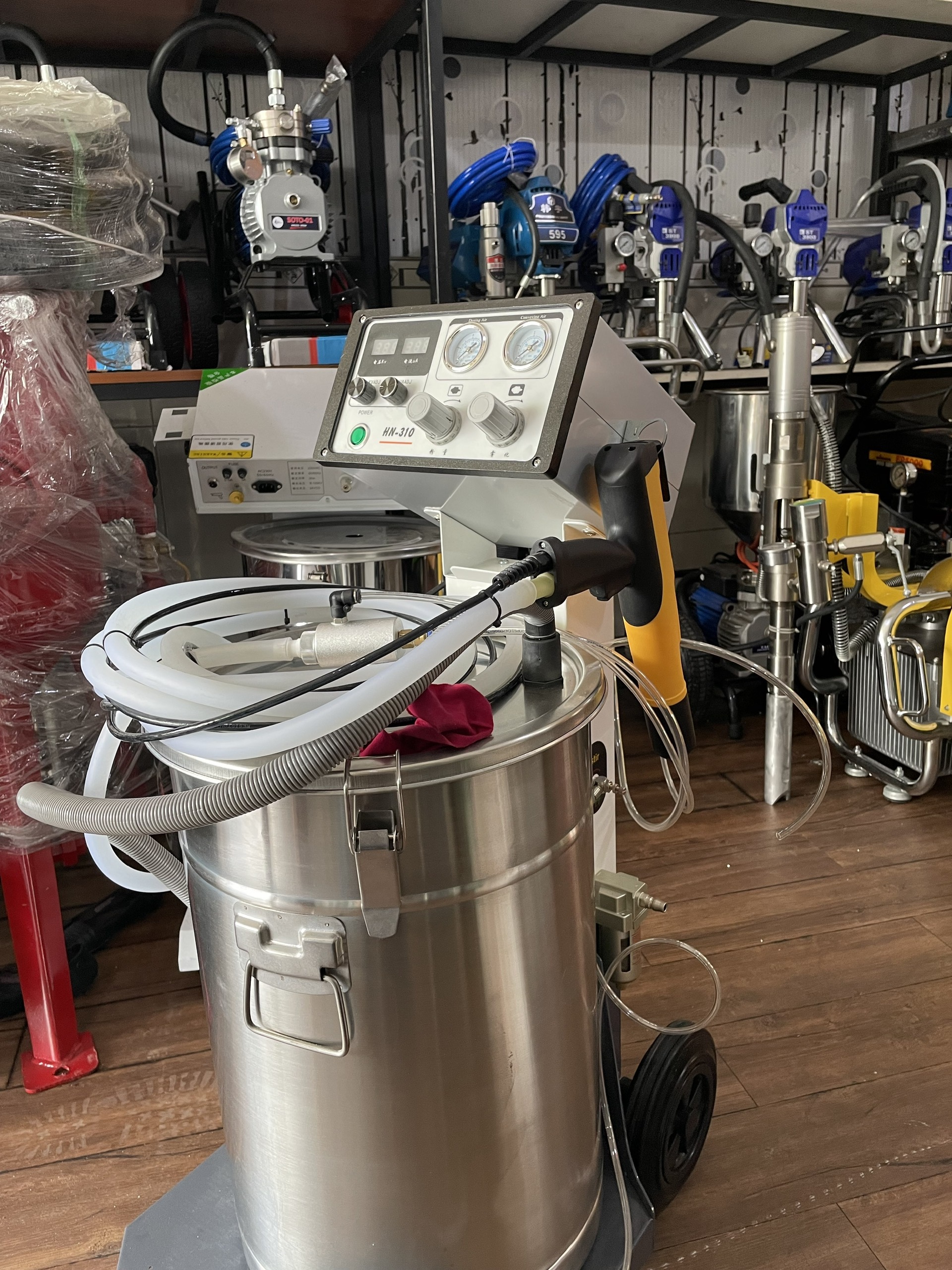 cấu tạo súng phun sơn tĩnh điện