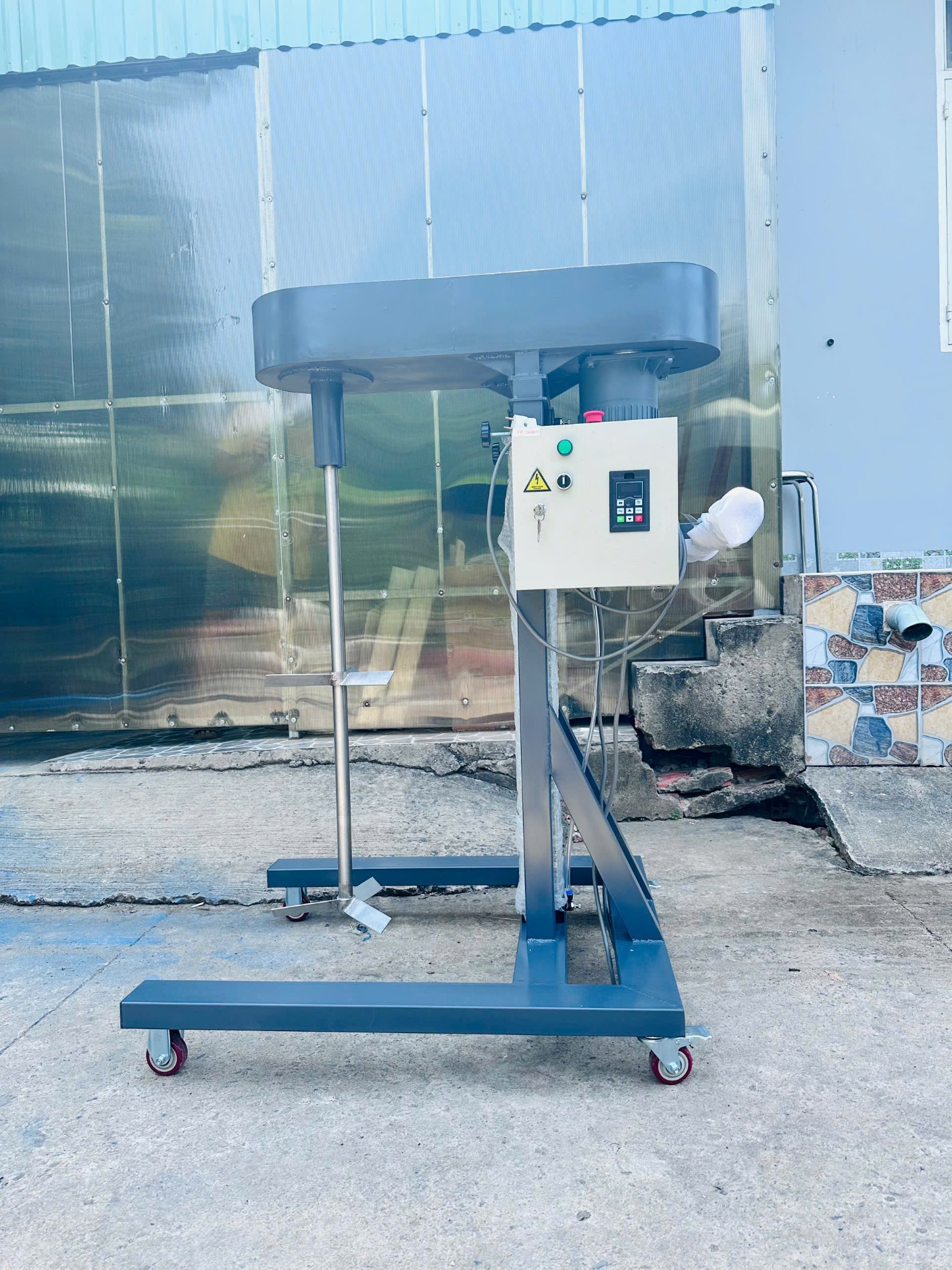 Giá máy khuấy trộn hóa chất