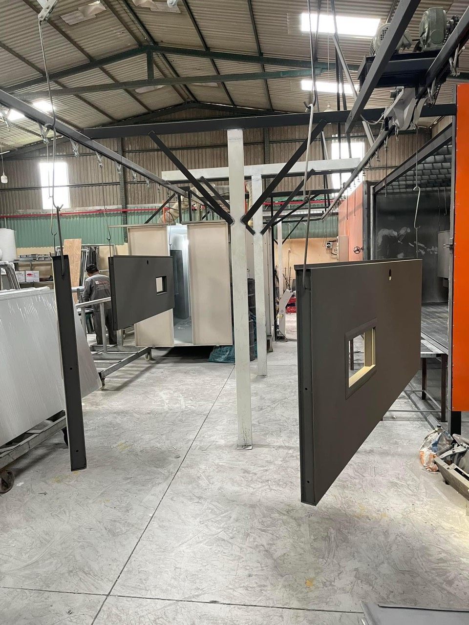 Lắp đặt dây chuyền sơn tĩnh điện