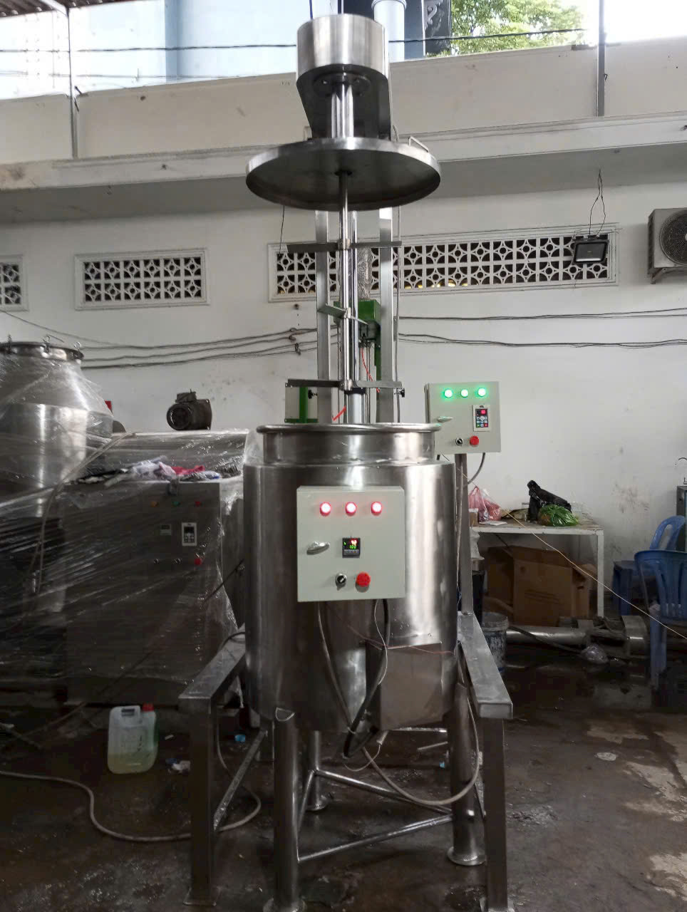 máy khuấy mỹ phẩm