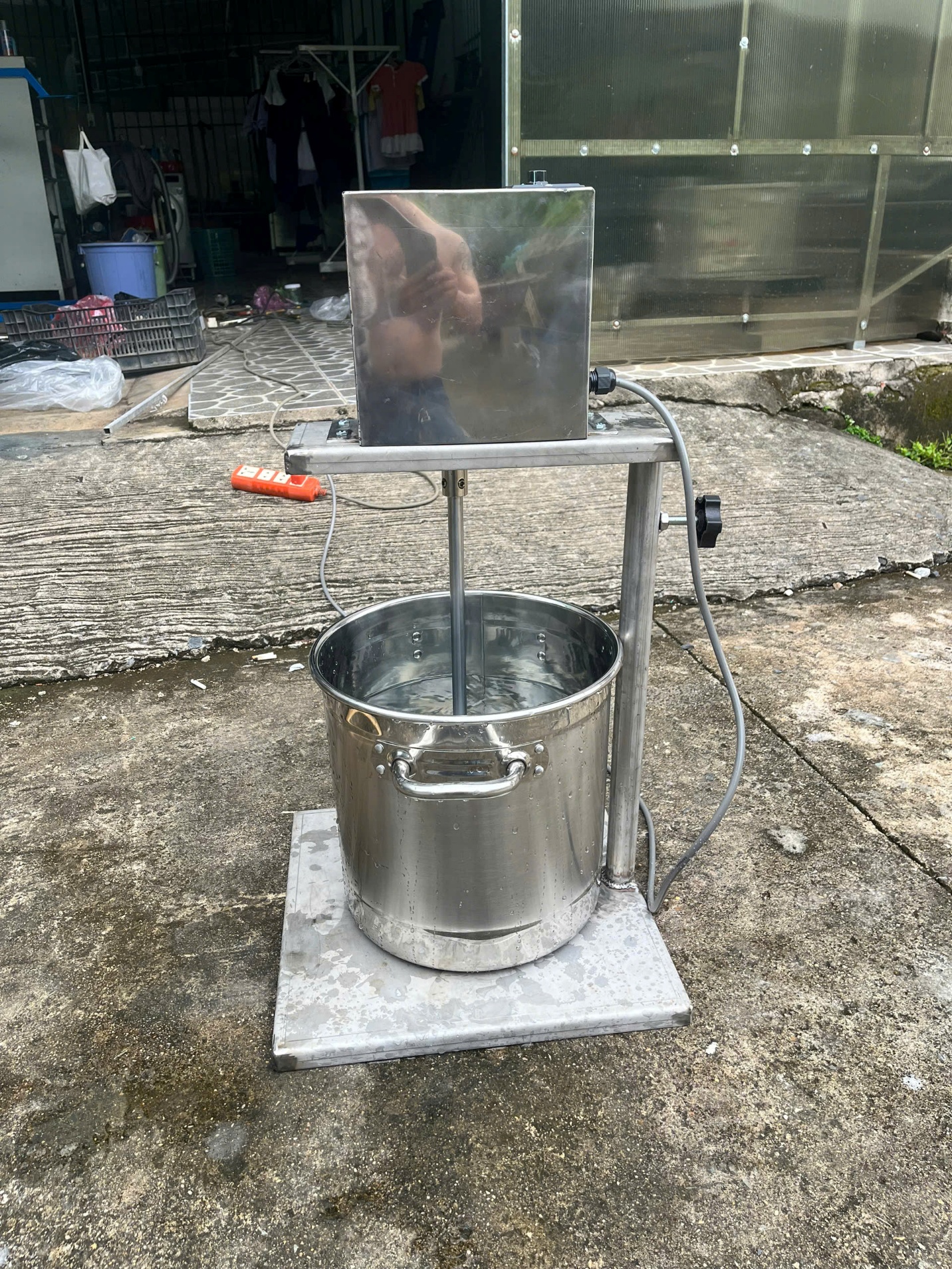 máy khuấy mỹ phẩm