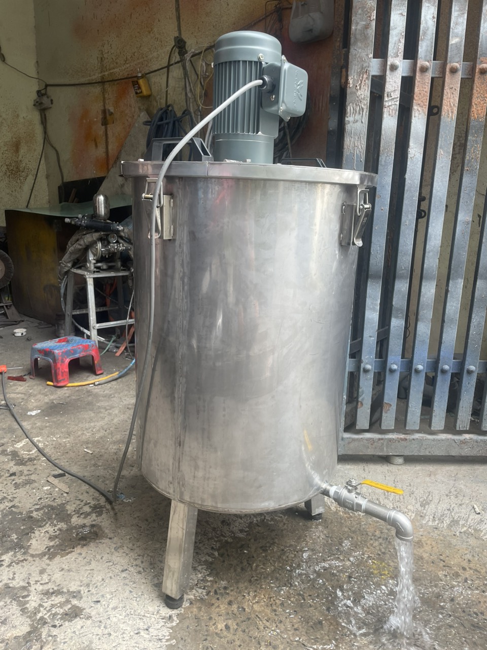 máy khuấy trộn hóa chất