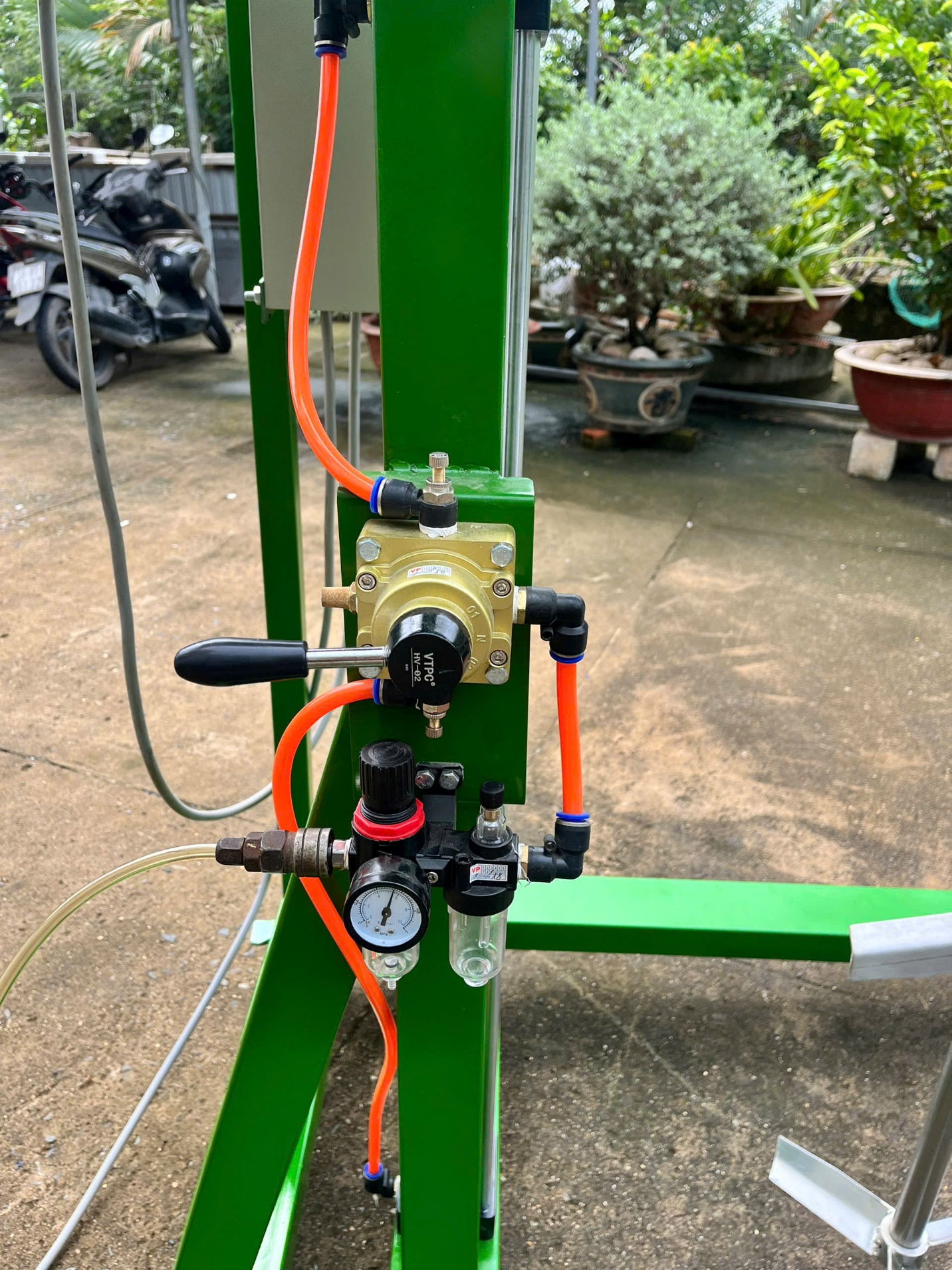 Máy khuấy tự động