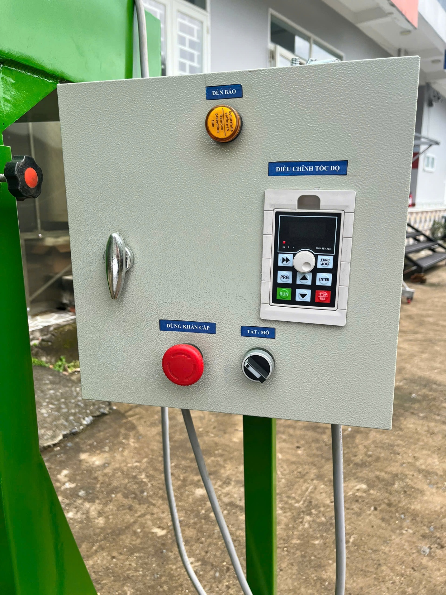 Máy khuấy tự động