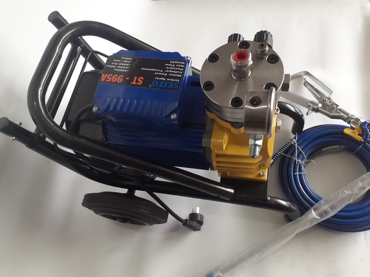 máy phun sơn dầu