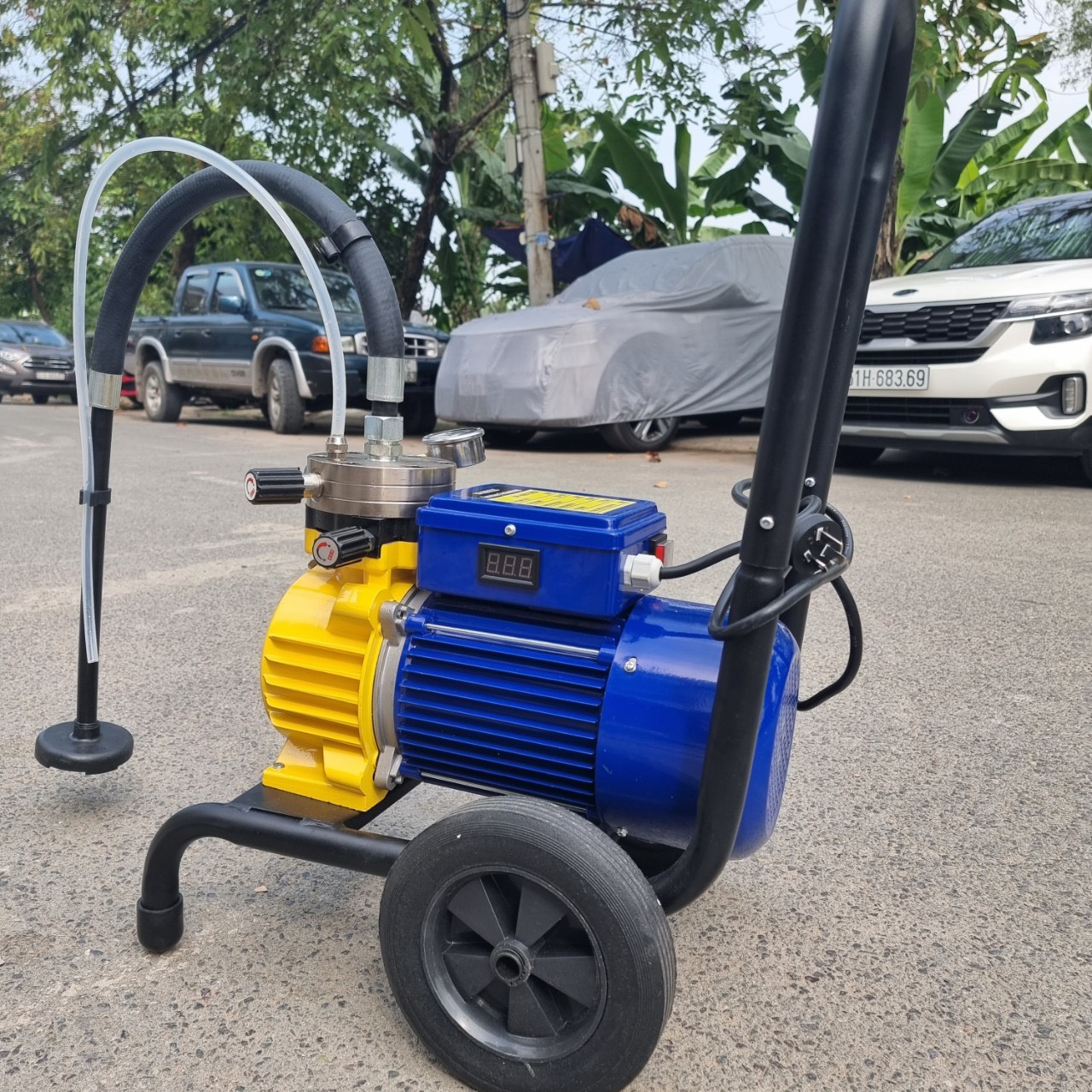 máy phun sơn dầu