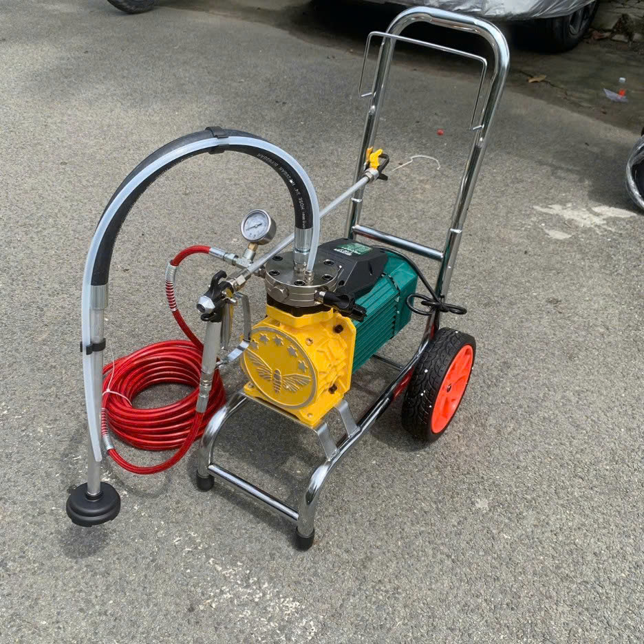 Máy phun sơn nước