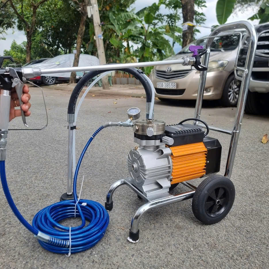 Máy phun sơn nước