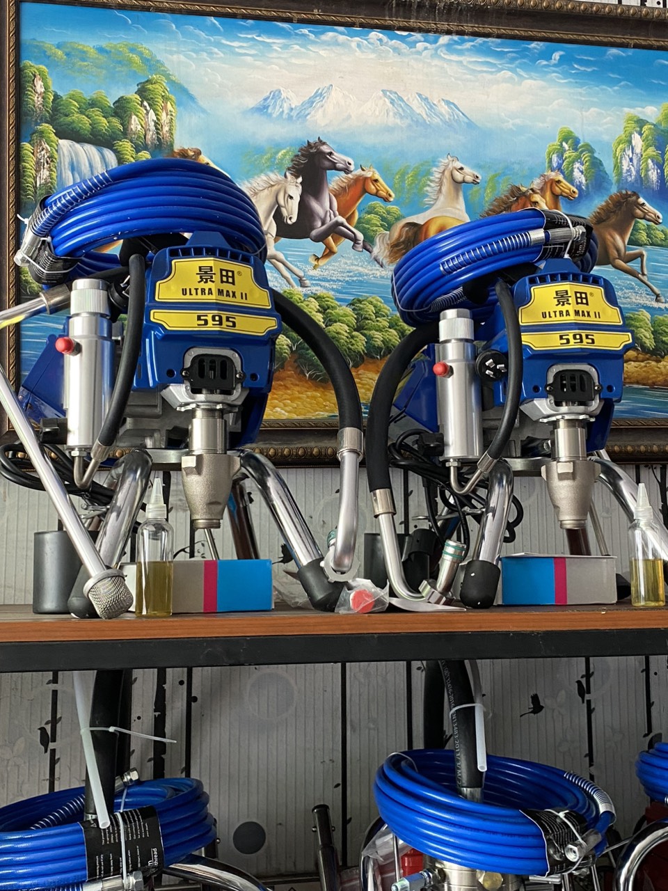 Máy phun sơn nước cũ