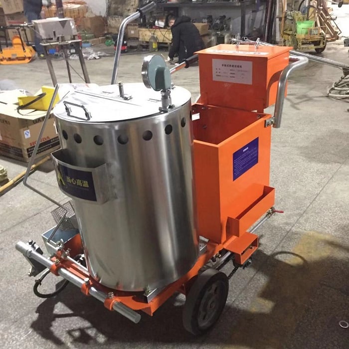 Máy phun sơn vạch kẻ đường