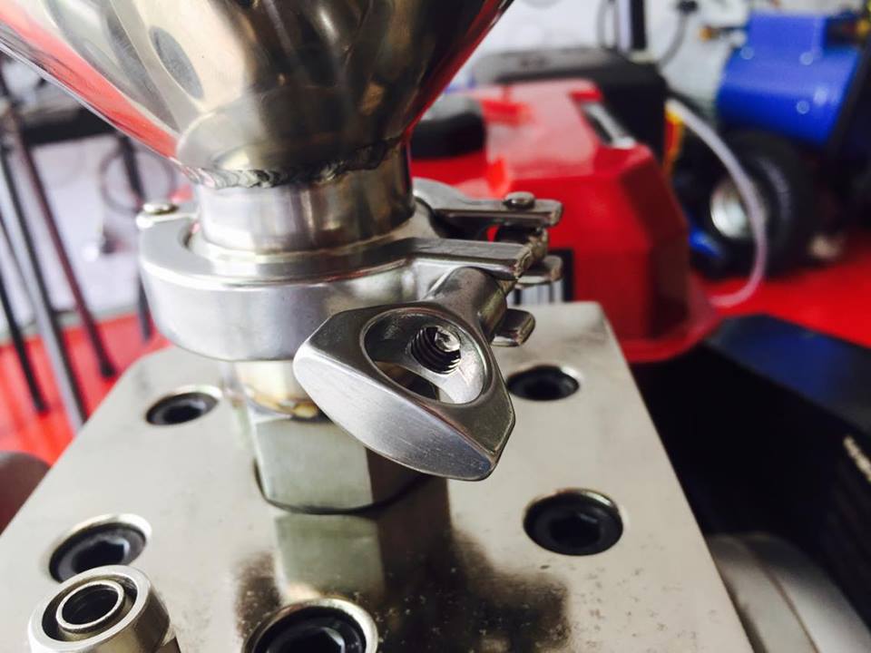 Máy Phun Bột Trét Tường Động Cơ Xăng