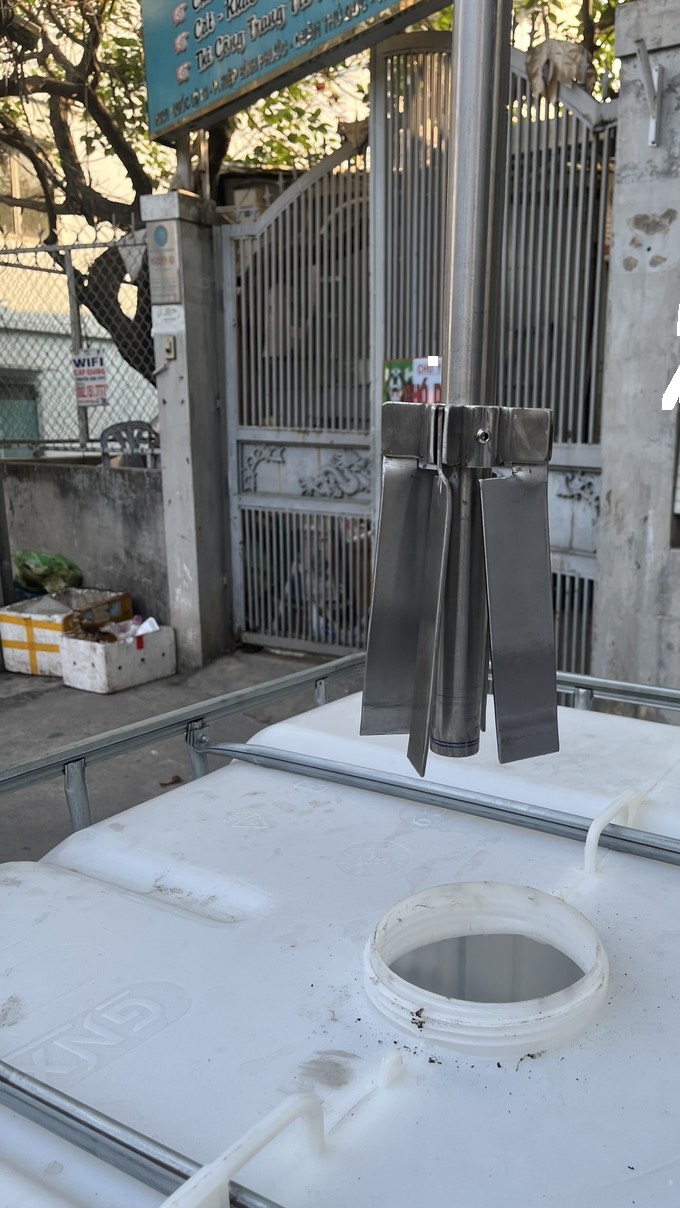 Máy khuấy hoá chất thùng IBC 003