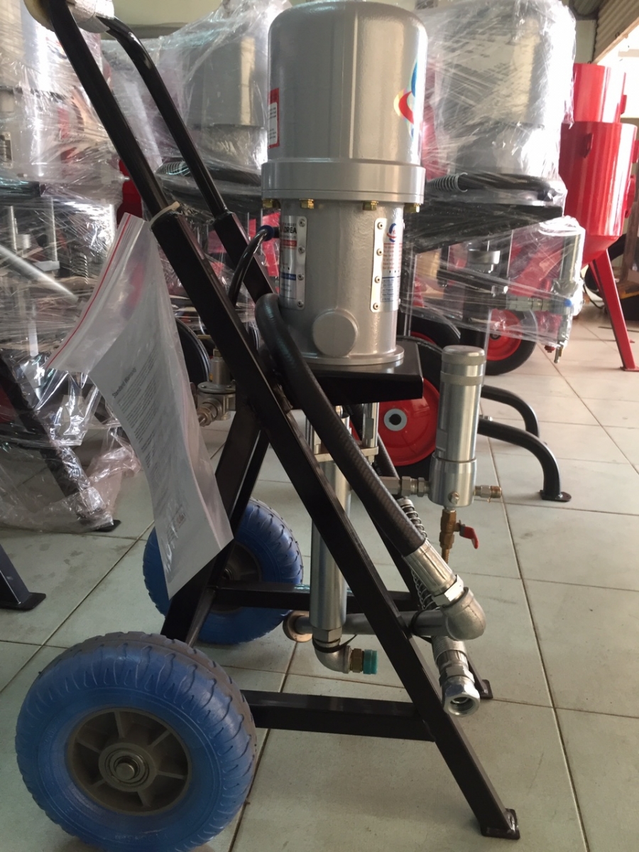 Máy phun sơn dầu 30.1 chạy bằng khí nén, hàng chính hãng giá tốt