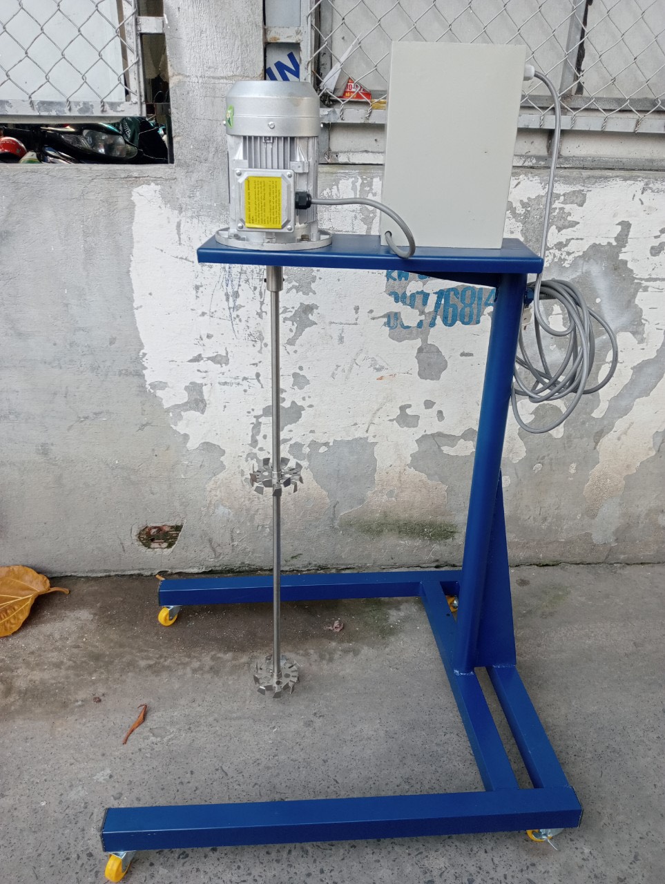 Máy khuấy hoá chất nâng hạ 200 lít