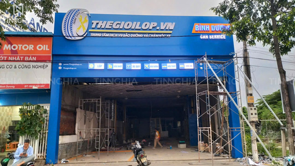 BẢNG HIỆU ALU CHỮ NỔI TRUNG TÂM CHĂM SÓC XE THẾ GIỚI LỐP