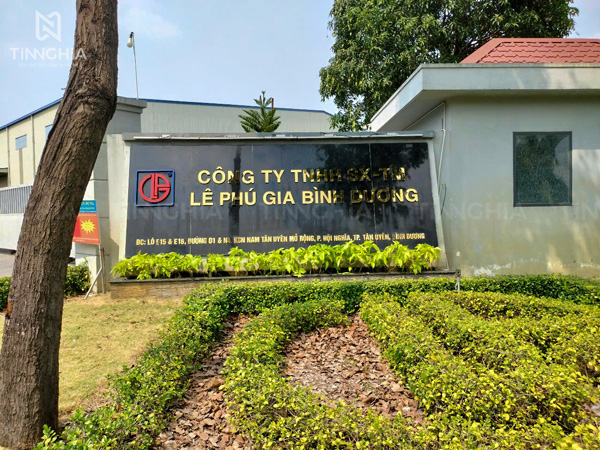Mẫu bảng hiệu chữ nổi inox Bình Dương được Tín Nghĩa thi công