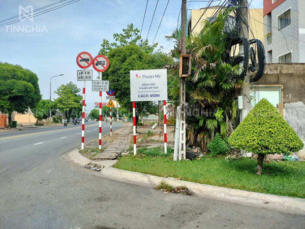 BẢNG HIỆU TÔN BẾN CÁT