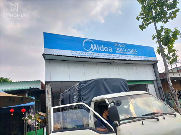Bảng Hiệu Tôn Dán Decal TPHCM