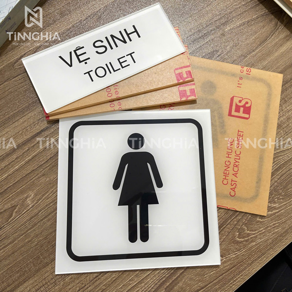 LÀM BIỂN MICA CHỈ DẪN GIÁ RẺ