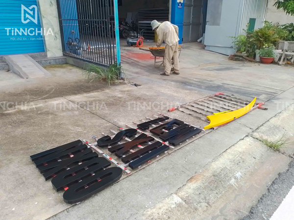 Hướng Dẫn Bảo Quản Bảng Hiệu