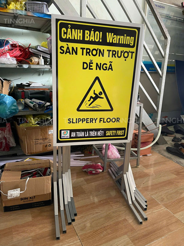 Biển báo hiệu cảnh bảo số lượng lớn giá rẻ Bình Dương