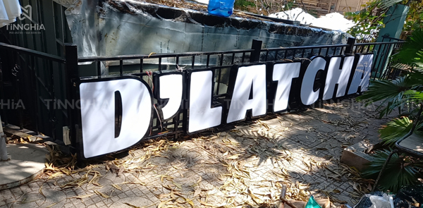 Làm Biển Hiệu Khung Sắt Chữ Nổi Bình Dương