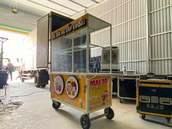 Đặt thi công làm bảng hiệu xe bán trà sữa tại Bình Dương