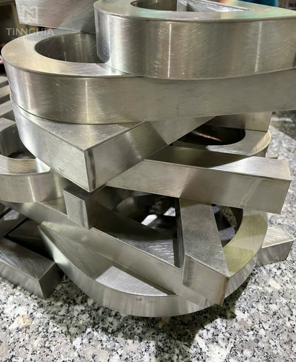 Xưởng Gia Công Chữ Nổi Inox Theo Yêu Cầu