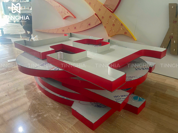 Làm bảng hiệu chữ nổi Alu Bình Dương giá rẻ