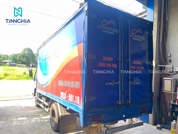 DÁN DECAL Ô TÔ DĨ AN